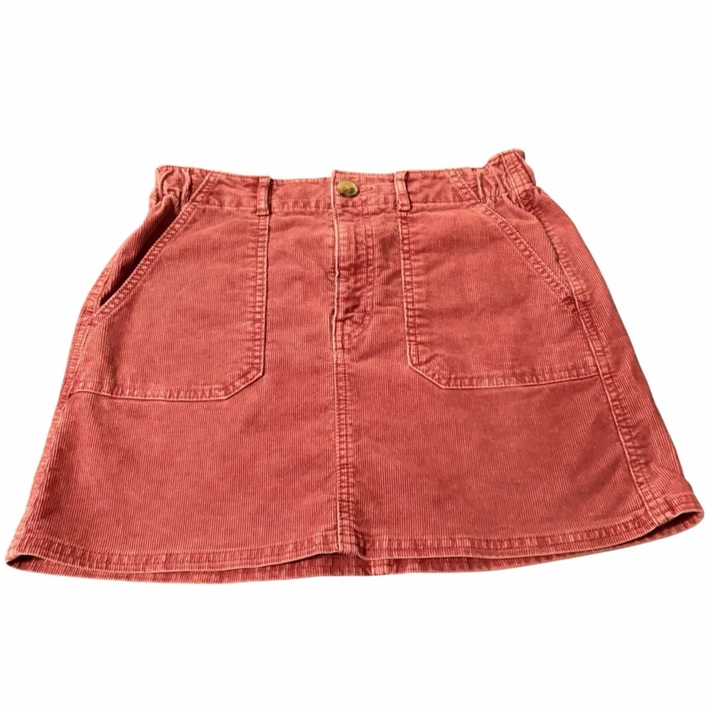 AMERICAN EAGLE DEEP ROSE CORDUROY SUPER STRETCH MINI SKIRT SIZE 4